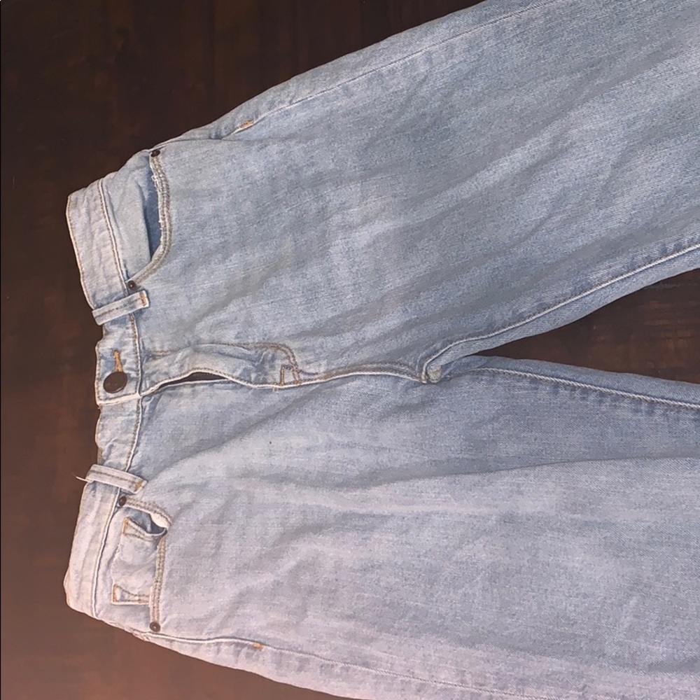 Urban Outfitters mom jeans